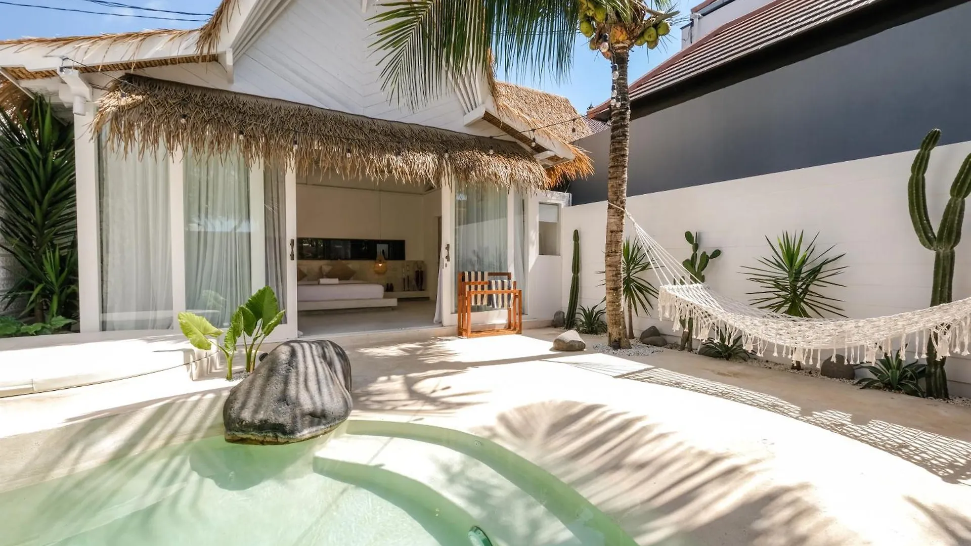 Mahi Mahi Villa & Suites Uluwatu 0*,  Ινδονησία